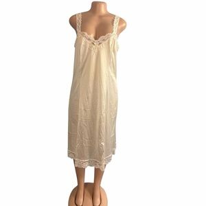 Sheer Elegance Vintage Elegant Cream Lace Slip Nightgown